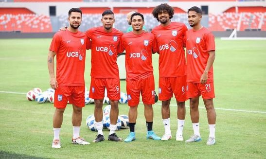 Oq shim ichida porno