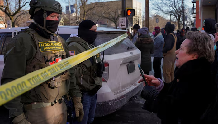 ট্রাম্পের অভিবাসন নীতি জনপ্রিয়তার সর্বনিম্ন পর্যায়ে - NewsNow24