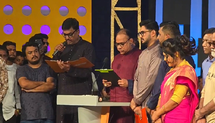 বাংলাদেশ চলচ্চিত্র শিল্পী সমিতির নতুন কমিটির শপথ অনুষ্ঠিত - NewsNow24