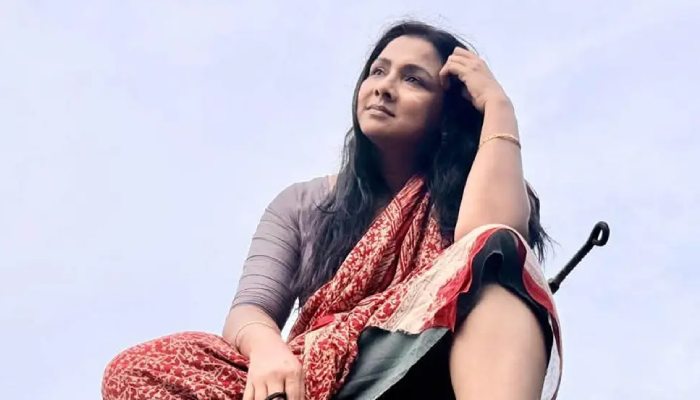 হাওরপাড়ের মানুষের গল্পে রুনা খান